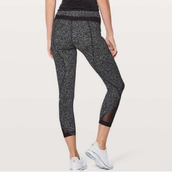 Lululemon Inspire Tight II - Picture 3 of 8